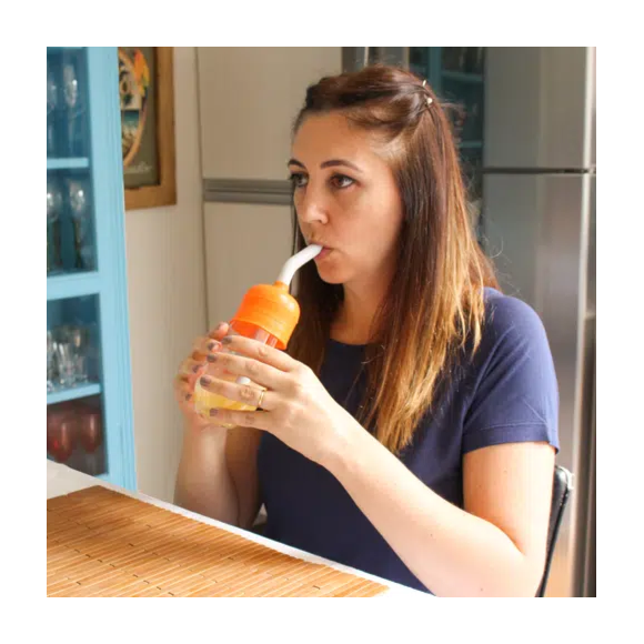 Tampa/Bico de Silicone com Canudo